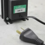 Autotransformador 220v/110v 100w Negro - Image 2